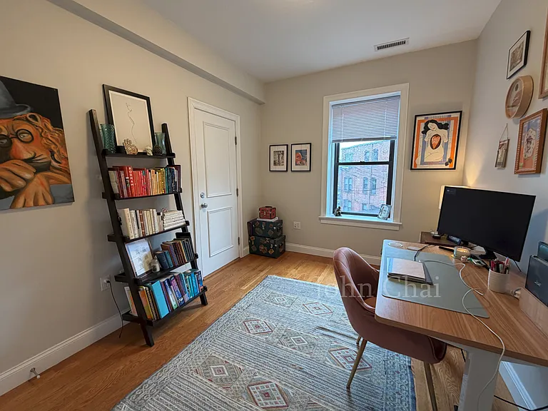 3 Sutherland Rd #2 — Photo 24