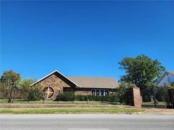 1711 S Wall Ave, Joplin, MO 64804