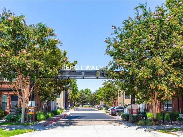 533 W Maple Ave, Orange, CA 92868