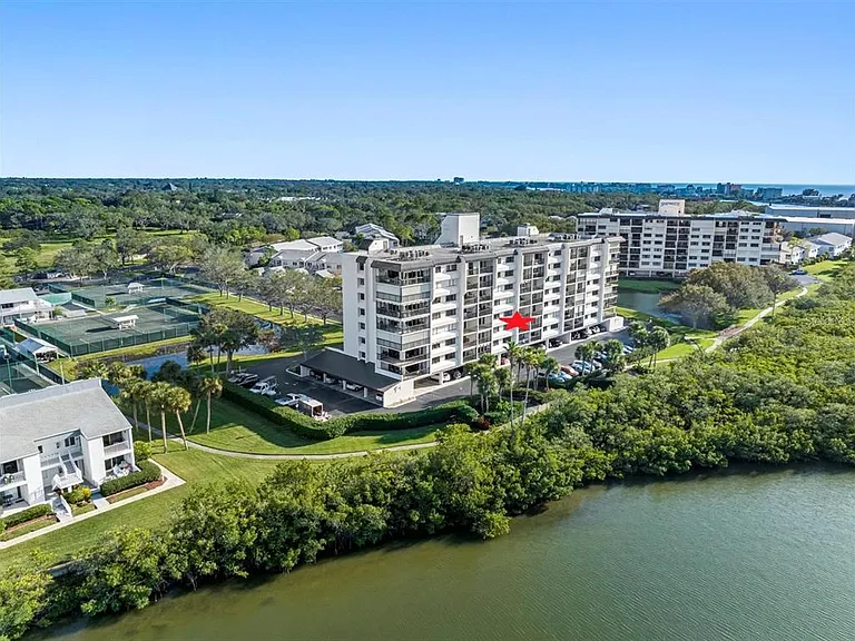11730 Shipwatch Dr #305 — Photo 31