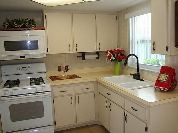 4th image of 12400 Park Blvd APT 120