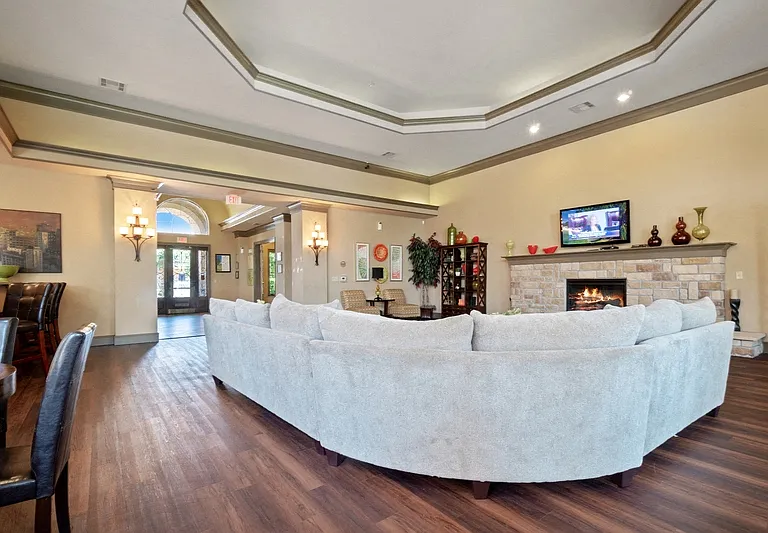 Mansions of Mansfield — Photo 4