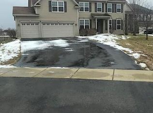 2373 River Hills Ln, Bolingbrook, IL 60490