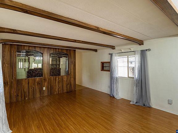 3rd image of 277 NE Conifer Blvd Unit 132