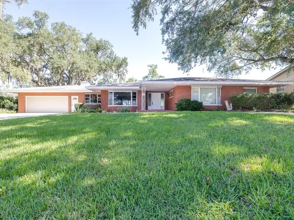 300 CREST DRIVE, HAINES CITY, FL 33844