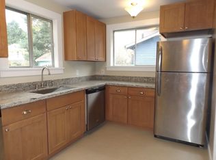 5725 26th Ave NE, Seattle, WA 98105