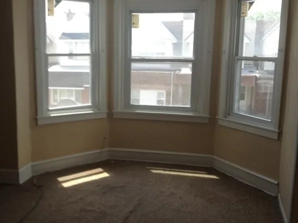 2617 Hobson St, Philadelphia, PA 19142