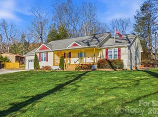 1113 Brookside Camp Rd, Hendersonville, NC 28792