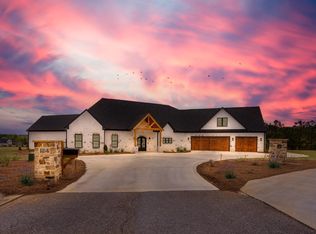 124 Charter Dr, Pell City, AL 35128