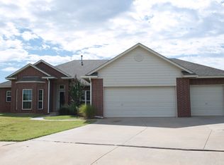 2536 SE 11th St, Moore, OK 73160