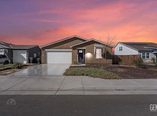 5910 Pareto Pl, Bakersfield, CA 93313