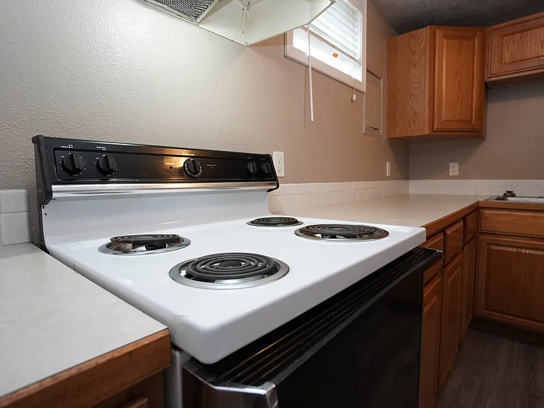 2210 S Owyhee St — Photo 10
