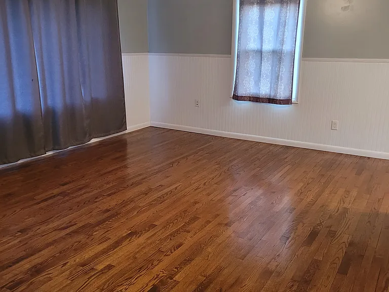 111 Mayor Ave — Photo 6