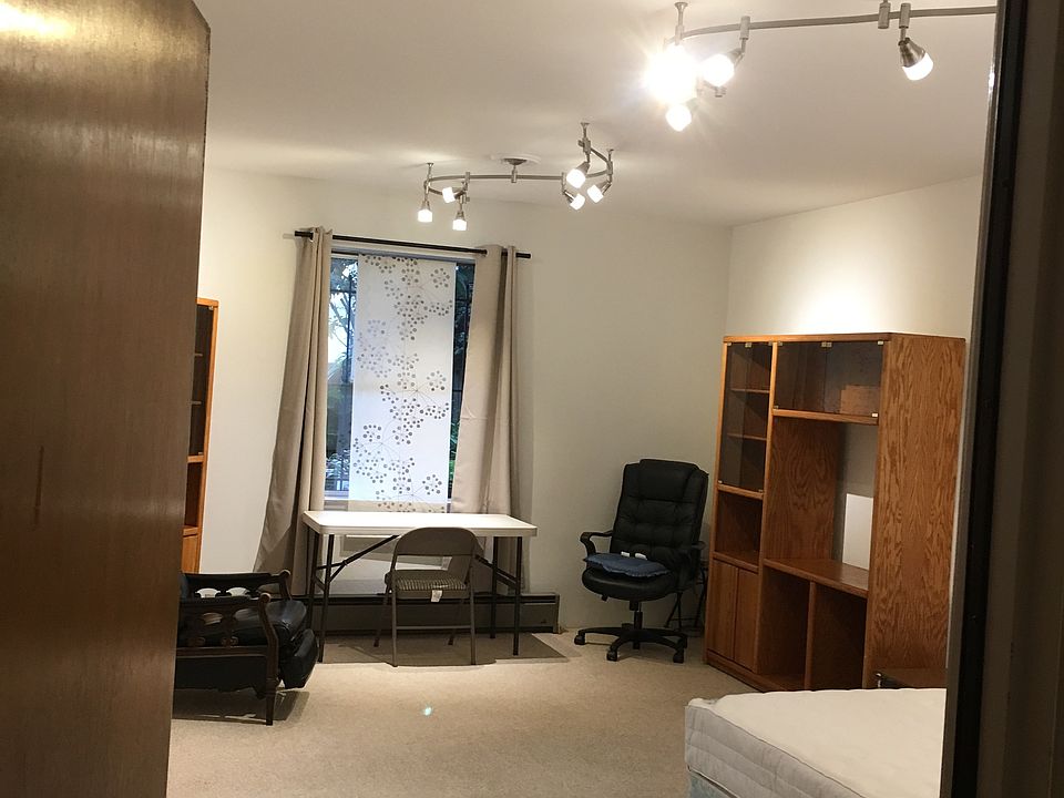 1st image of 277 Lexington St #3