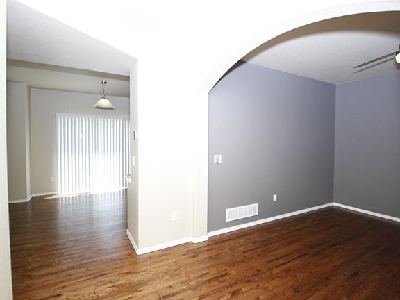 4th image of 6787 Issaquah Dr