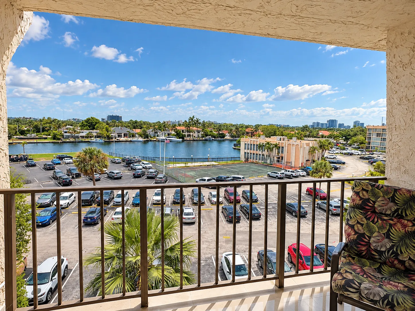 1 bed, 1.5 bath, 924 sqft, $2,000 — Photo 3