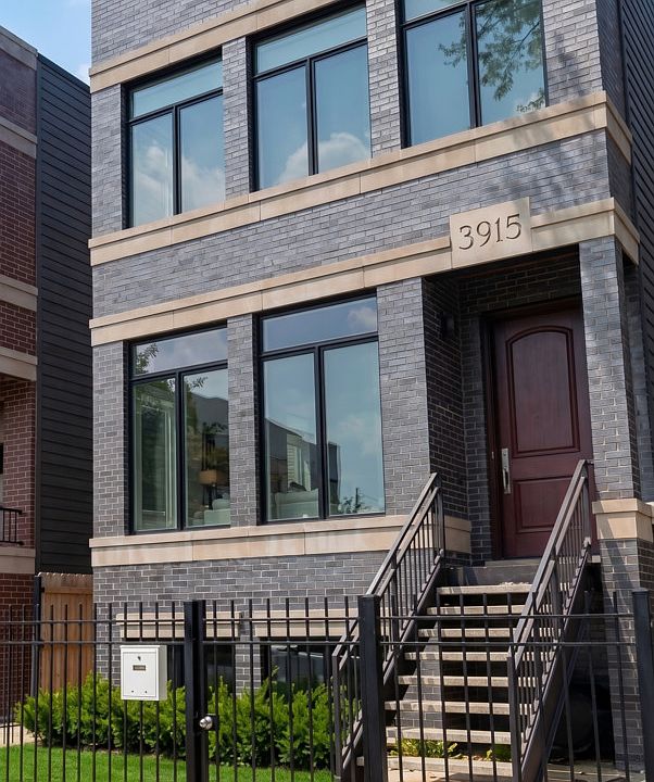 1st image of 3915 S Calumet Ave