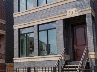 3915 S Calumet Ave, Chicago, IL 60653