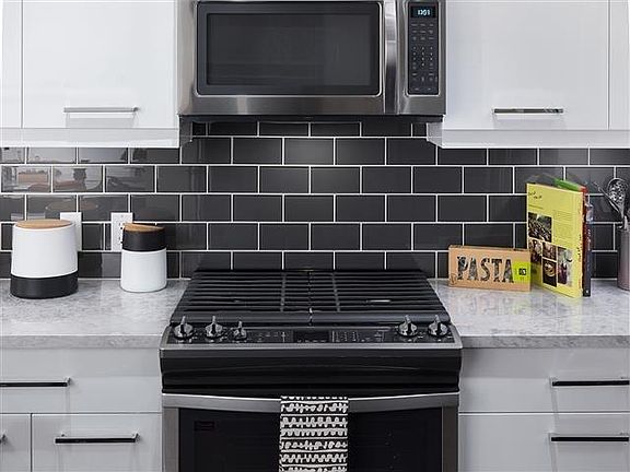 3rd image of 1038 Bannock St #342