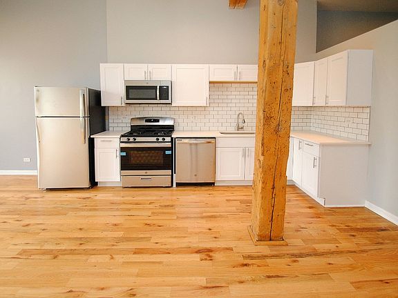 3rd image of 1822 S Bishop St APT 308
