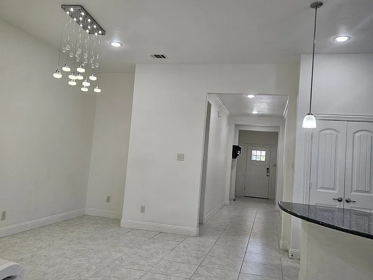 5902 Begonia Dr — Photo 6