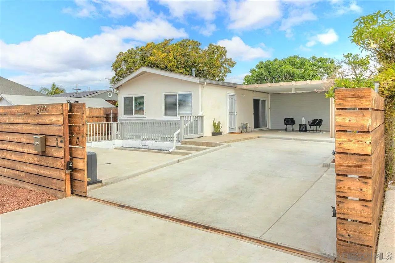chan　2/4 3722 Z St, San Diego, CA 92113 | Zillow