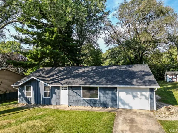 3441 N Stoneycrest Rd, Bloomington, IN 47404