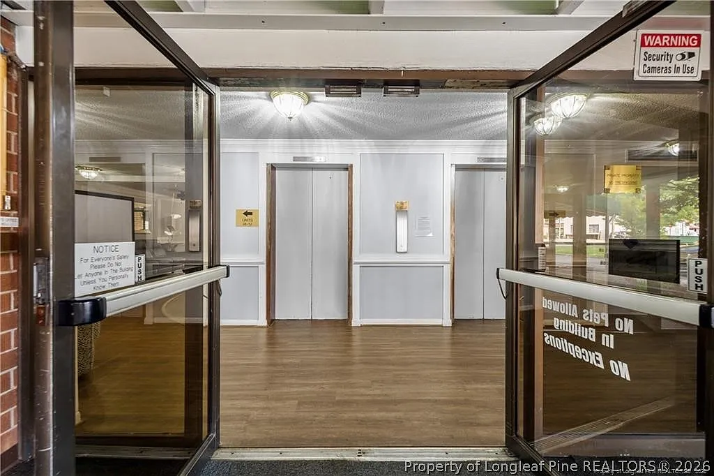 2 bed, 2.0 bath, 1073 sqft, $1,400 — Photo 2