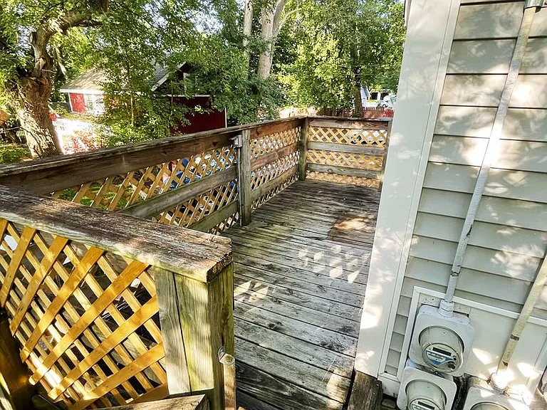 413 W Liberty St — Photo 18