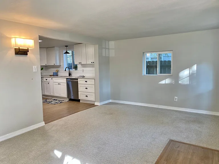 1409 E Pennsylvania Ave — Photo 5