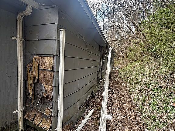 3rd image of 155 Frankie Fork Rd