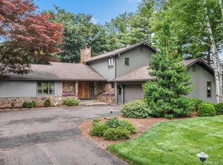 34 Field Rd, Cromwell, CT 06416