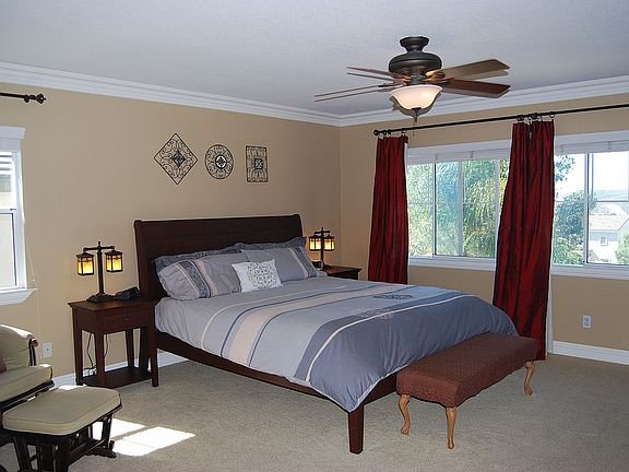 MBr. View of mtns, sunsets