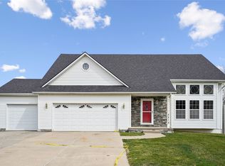 3213 SW Coves Dr, Ankeny, IA 50023