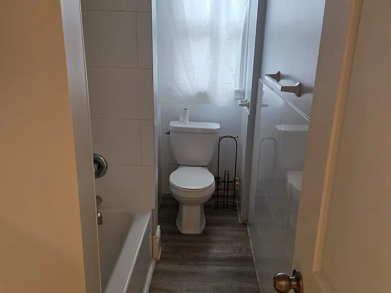 985 Main St E #5 — Photo 10