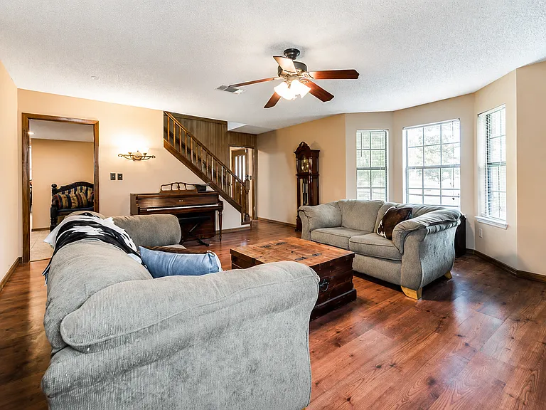 5880 V V Jones Rd — Photo 16