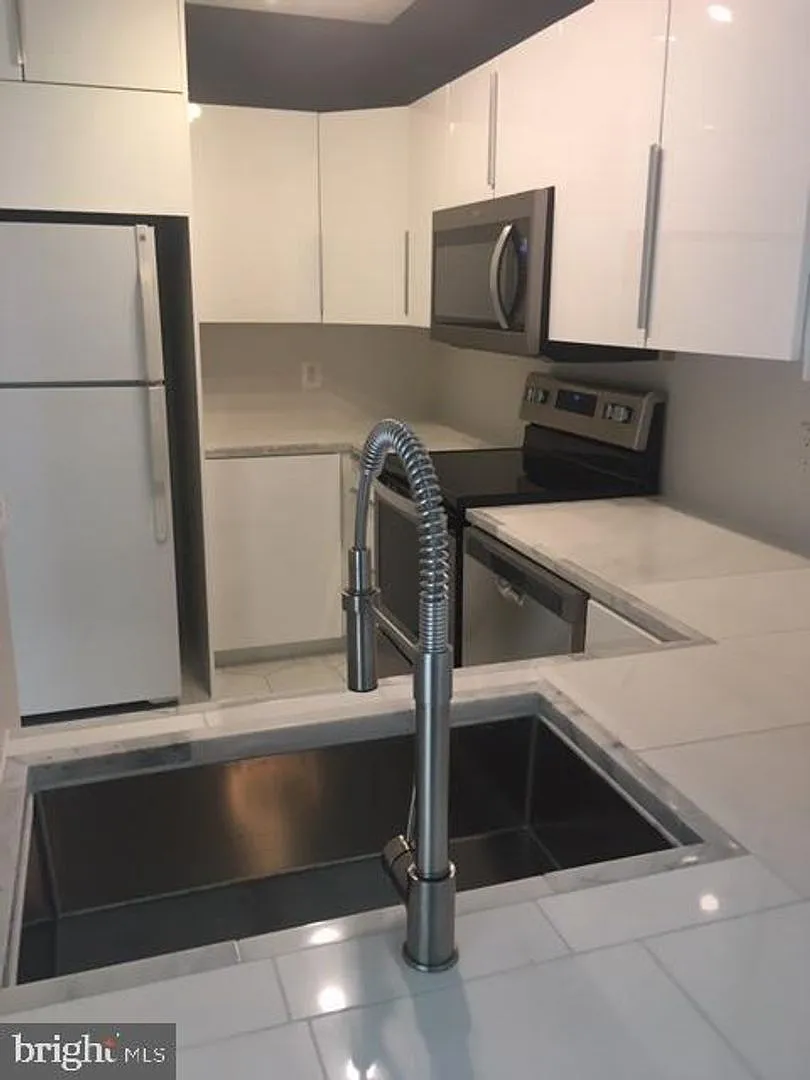 Glover Park - Beautiful One Bedroom — Photo 4