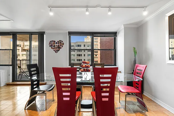 Sold by Christie's International Real Estate Group, LLC | media 10