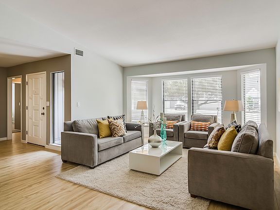 4th image of 1104 Salmon Dr