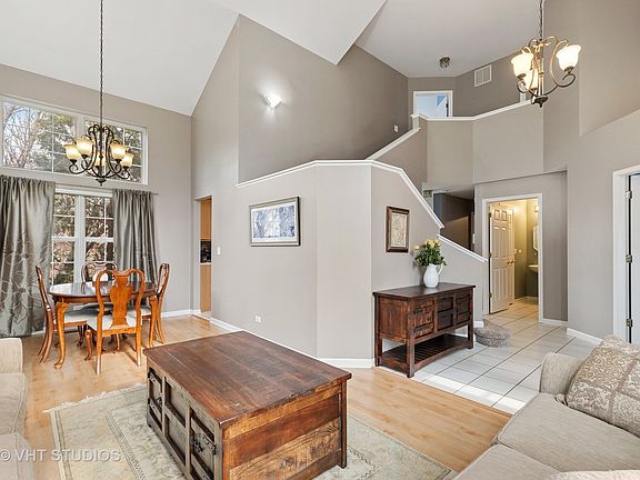 2nd image of 768 Oakmeadow Ct