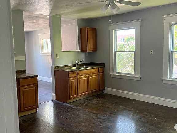 2nd image of 4631 Oakley Ave Unit 2