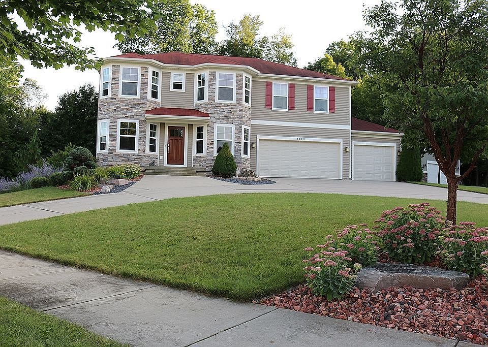 1st image of 6003 Statler Ct SE