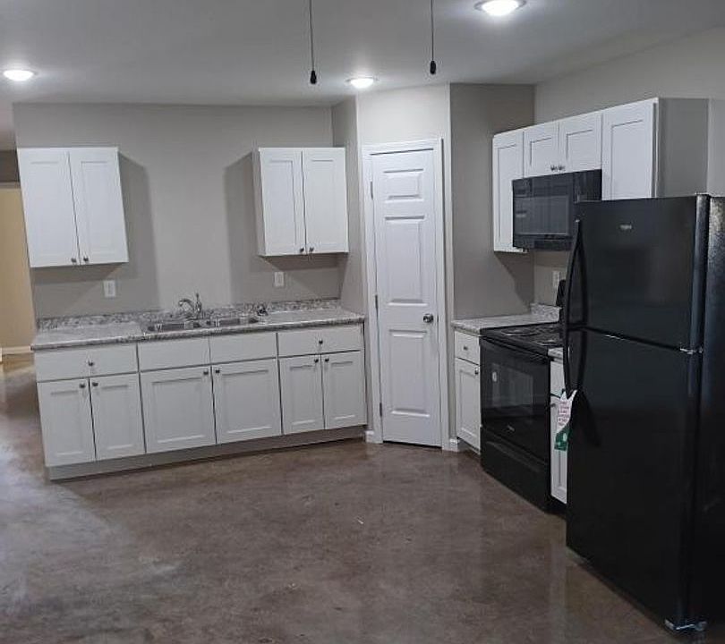 1st image of 608 Main St #16