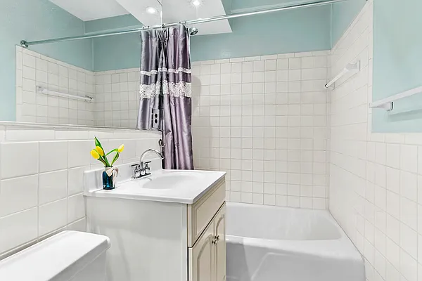Rented by Compass | media 4