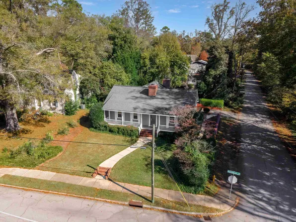 2600 Hazelwood Dr, Raleigh, NC 27608