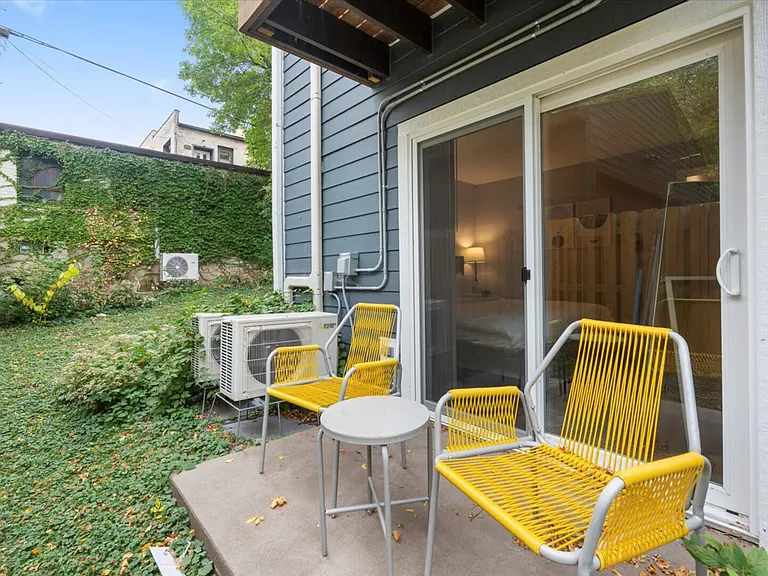 E Wilson St — Photo 20