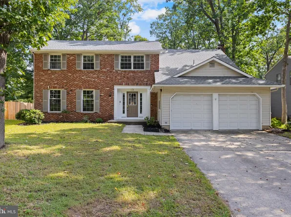 118 Squirrel Tree Ln, Mount Laurel, NJ 08054