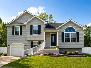 832 Rosetree Dr, Williamstown, NJ