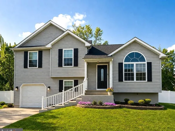 832 Rosetree Dr, Williamstown, NJ 08094