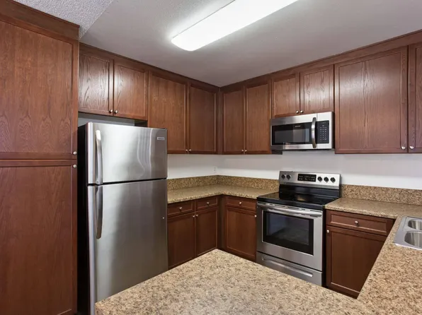 The Carlton Ridge Apartments